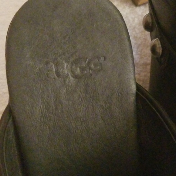 *sold* Ugg Black Clogs - Picture 4 of 8